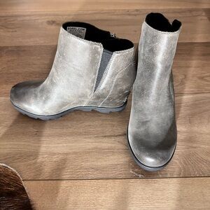Sorel Women's Gray Joan of the Arctic Bootie
